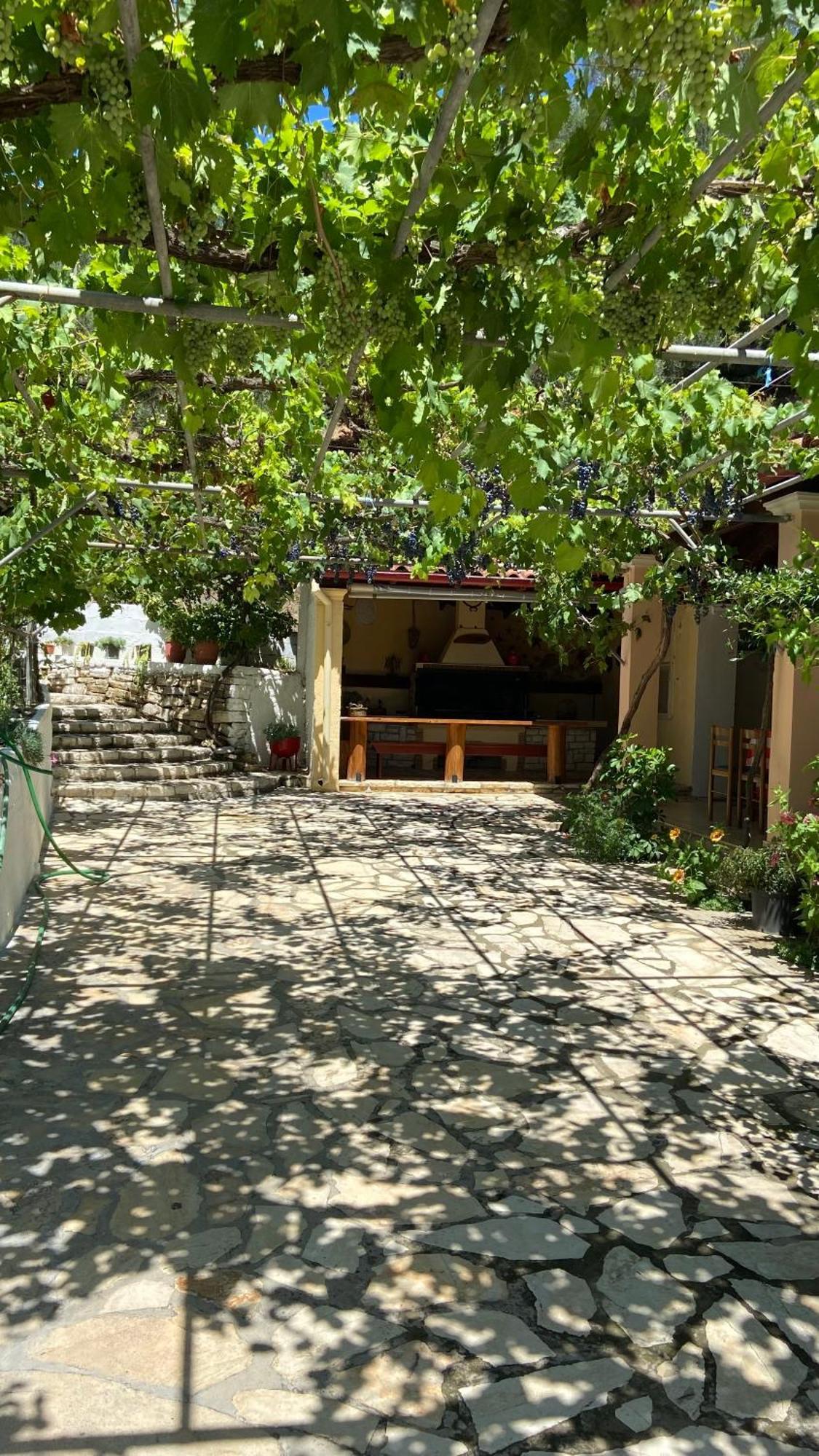 Yard Family Sidari Corfu Holiday home *